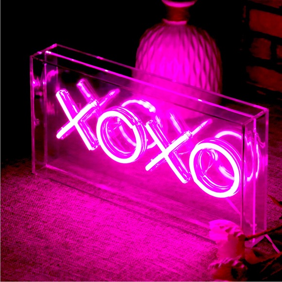 XOXO Pink Neon LED Hugs Kisses Light Cute Kawaii Wall Room Decor Gift/Present - Picture 2 of 6
